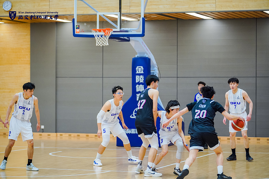 争激烈的青